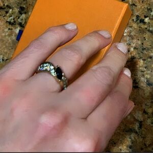 Sapphire like gorgeous blue stone golden fashion ring size 5.5 . Must have!
